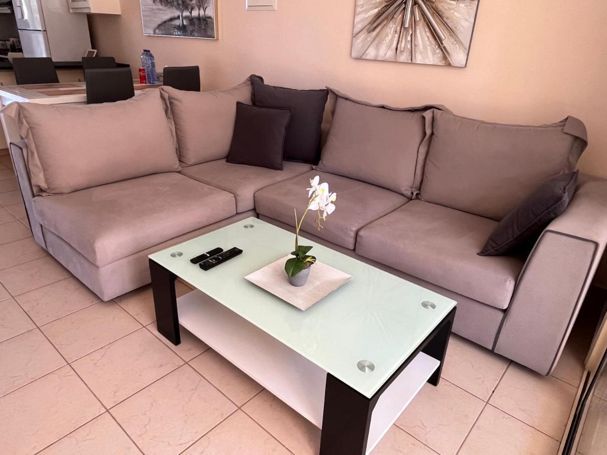 Royal Seacrest Apartament Pafos